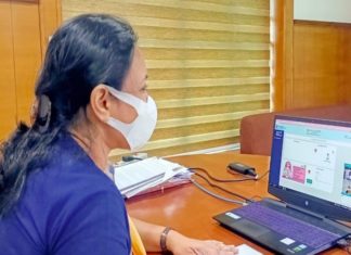 ഇ സജ്ഞീവനി; പ്രവർത്തനം വിലയിരുത്താൻ ഡോക്ടറെ നേരിൽ കണ്ട് ആരോഗ്യമന്ത്രി Health minister Veena George Reviewing E Sanjeevani