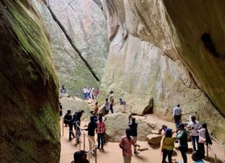 edakkal-cave-wayanad