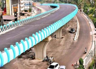 Vehicles charge around Rs 300, no receipt; Illegal pay blocked parking