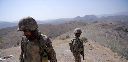 അഫ്ഗാനിസ്ഥാനിൽ പാക്കിസ്ഥാന്റെ വ്യോമാക്രമണം; 400 പേർ കൊല്ലപ്പെട്ടു pakistani-taliban-leader-killed