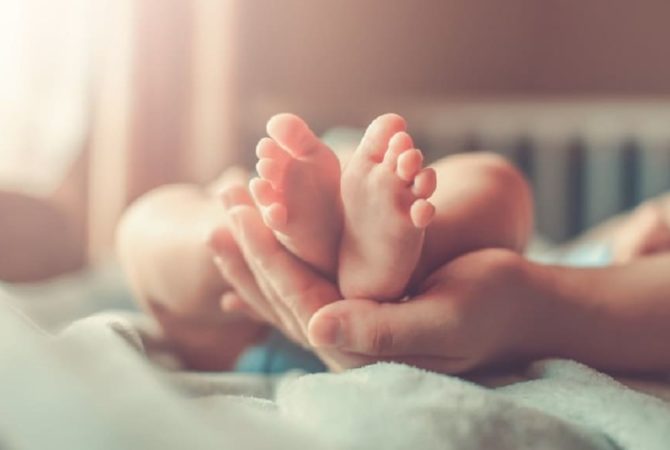 ഒരേ സമയം രണ്ട് ശസ്ത്രക്രിയകൾ; അമ്മയും കുഞ്ഞും പുതുജീവിതത്തിലേക്ക് simultaneous-heart-and-delivery-surgery-kottayam-medical-college