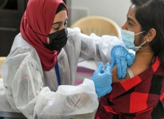 100 ശതമാനം വാക്സിനേഷൻ; നേട്ടവുമായി യുഎഇ Covid Cases Increased In UAE And 2655 New Cases