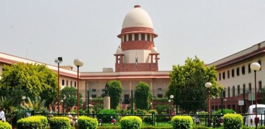 ശബരിമല യുവതീ പ്രവേശനം; ഹരജികൾ സുപ്രീം കോടതി തിങ്കളാഴ്ച പരിഗണിക്കും Supreme Court