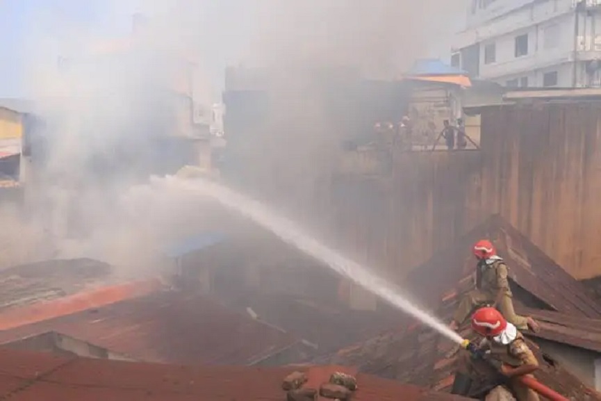 fire-trivandrum fire break out at trivandrum The minister said it was under control
