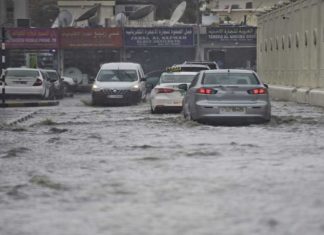 Heavy Rain And Thunder Continues In UAE