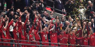 เดเตเตฝเดธเดฟเดฏเต เดตเตเดดเตโเดคเตเดคเดฟ เดฒเดฟเดตเตผเดชเตเดณเดฟเดจเต เดฒเตเดเต เดเดชเตเดชเต เดเดฟเดฐเตเดเด Liverpool EFL Cup trophy