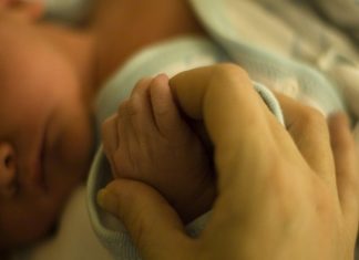 മൂന്ന് മണിക്കൂർ ഹൃദയം നിലച്ചു; അൽഭുതമായി ഒന്നര വയസുകാരന്റെ തിരിച്ചുവരവ് The heart stopped for three hours; A surprise return of a one and a half year old