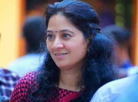 വിവാദ ഫേസ്ബുക്ക് പോസ്റ്റും ഖേദ പ്രകടനവും; സോഷ്യൽ മീഡിയ ഉപേക്ഷിച്ച് യു പ്രതിഭ Controversial Facebook post and regret; U prathibha leaving social media