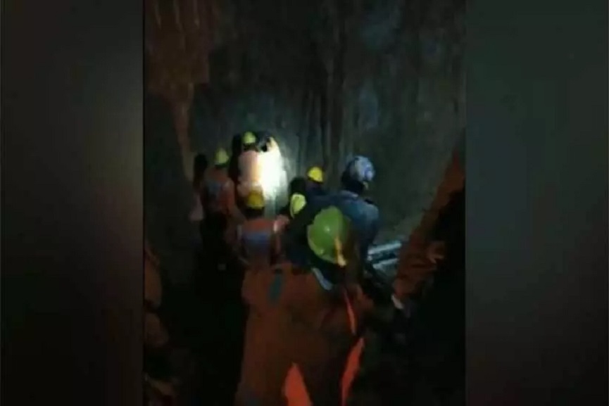 borewell child died after falling into a tube well