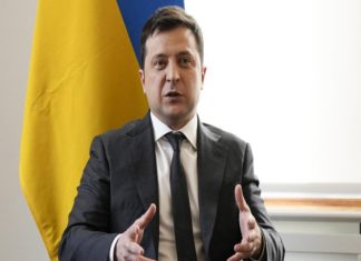 റഷ്യക്കെതിരെ പോരാടാൻ യുക്രൈൻ; ജനങ്ങൾക്ക് ആയുധം നൽകുമെന്ന് പ്രസിഡണ്ട് Ukraine President Offers Weapons To Civilians To Defend Russian Attack