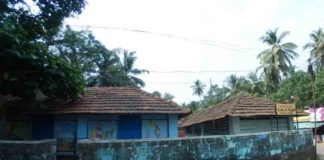 Parents protest at Tirur AMLP School