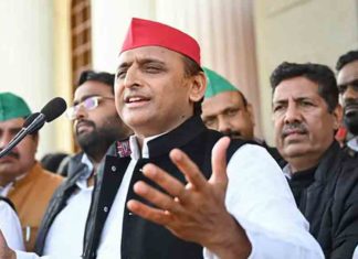 Akhilesh Yadav Slams PM's Bomb Dig