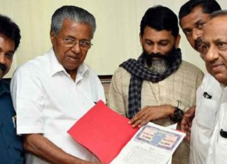 Pinarayi Vijayan with the 'HRDS' founder Aji Krishnan