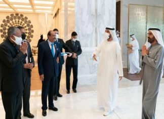 എക്സ്പോ വേദിയിൽ മുഖ്യമന്ത്രിയെ വരവേറ്റ് ദുബായ് ഭരണാധികാരി The ruler of Dubai welcomes the Chief Minister at the Expo venue