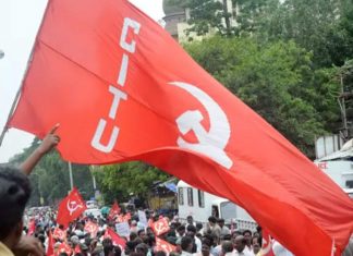 Workers in malls are not union members; CITU justified