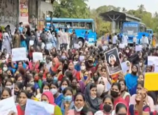 ബസ് ഇടിച്ച് വിദ്യാർഥിനി മരിച്ചു; ബസ് സ്റ്റാന്റ് ഉപരോധിച്ച് സഹപാഠികൾ