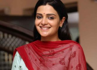 Divya Pillai as 'Louis' heroine