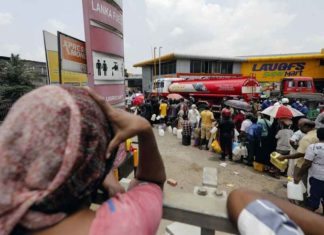 ശ്രീലങ്കയിൽ ഇന്ധനക്ഷാമം രൂക്ഷം; പമ്പുകളിൽ പട്ടാള സുരക്ഷ Sreelanka Fuel Crisis