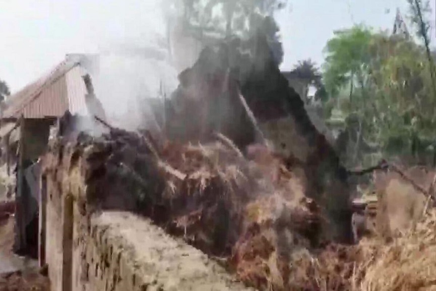 12 Houses Fired And 10 Were Killed In West Bengal 12 Houses Fired And 10 Were Killed In West Bengal