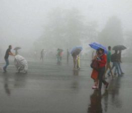 ‘അർണബ്’ കരതൊട്ടു; ആന്ധ്രയിൽ കനത്ത മഴ, വിമാന-ട്രെയിൻ സർവീസുകൾ റദ്ദാക്കി Heavy Rain
