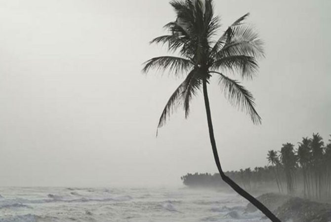‘ഡോൾഫിൻ’ ചുഴലിക്കാറ്റ്; മധ്യ, വടക്കൻ കേരളത്തിൽ മഴ തുടരും, ഓറഞ്ച് അലർട് heavy rain