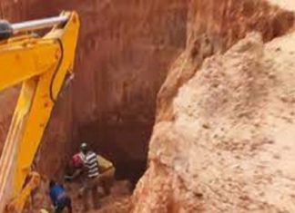 കണ്ണൂർ ചെങ്കൽപ്പണയിൽ മണ്ണിടിച്ചിൽ; തൊഴിലാളിക്ക് ദാരുണാന്ത്യം Landslide