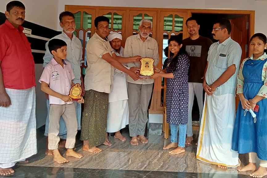 karulai varikkal Sunni Orgnisation praised the talents karulai varikkal Sunni Orgnisation praised the talents