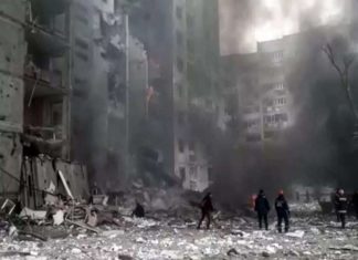 ഭക്ഷണം വാങ്ങാൻ നിന്നവർക്ക് നേരെ റഷ്യൻ ആക്രമണം; ചെർണിവിൽ 10 മരണം 10 Were Killed In Chernivtsi In Russian Attack