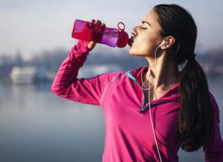 കരുതലോടെ ചൂടുകാലം; ദാഹമില്ലെങ്കിലും വെള്ളം കുടിക്കണമെന്ന് ആരോഗ്യവകുപ്പ് Should Drink Water Properly In Summer Season