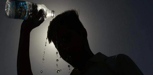 സംസ്ഥാനത്ത് ഉയർന്ന താപനില തുടരും; ആശ്വാസമായി വേനൽ മഴയും എത്തും Rep. Image