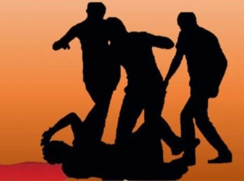 ആളുമാറി തട്ടിക്കൊണ്ട് പോയി 16കാരന് മർദ്ദനം; 4 പേർക്കെതിരെ കേസെടുത്ത് പോലീസ്