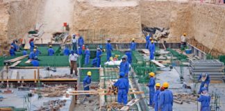 തൊഴിലാളികളുടെ ചികിൽസാ ചിലവുകൾ തൊഴിലുടമകൾ വഹിക്കണം; യുഎഇ Labourers Treatment Costs Must Pay By The Employer