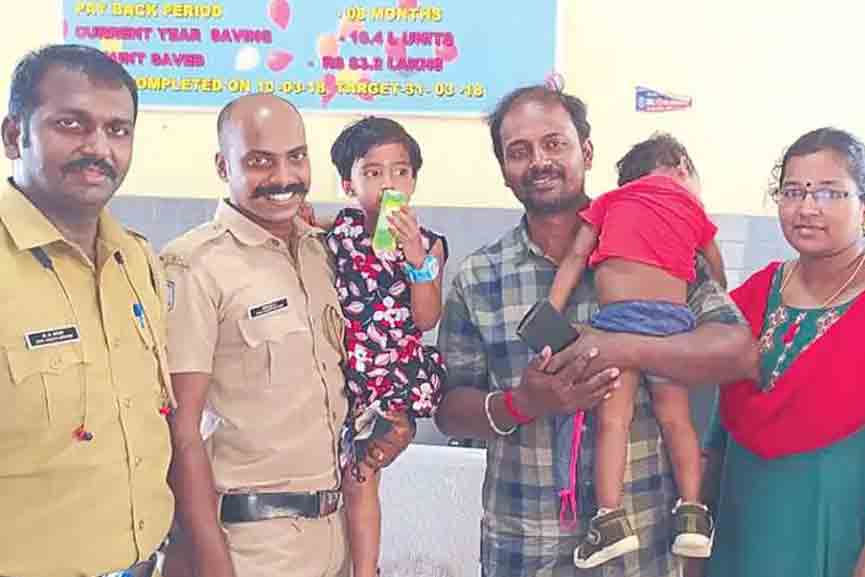 Police-rescue-four-year-old-girl-who-was-trapped-under-a-train Police rescue four-year-old girl who was trapped under a train