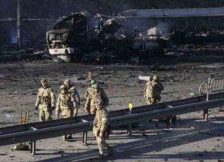 Ukrainian port city Mariupol 'blockaded' by Russian forces, says mayor