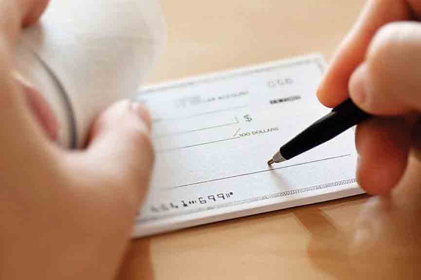 Snatched-a-signed-check-from-a-parked-jeep Snatched a signed check from a parked jeep and stole money; Two arrested