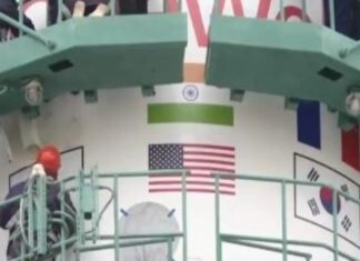 ഇന്ത്യയെ നിലനിർത്തി റഷ്യ; റോക്കറ്റിൽ നിന്ന് യുഎസ് അടക്കമുള്ള രാജ്യങ്ങളുടെ പതാകകൾ നീക്കി Russia attacks ukraine