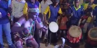 വിവാഹ ഘോഷയാത്രയിൽ നാഗനൃത്തം; 5 പേർ പിടിയിൽ Nagin Dance With Real Snake In Odissa And 5 Were Arrested