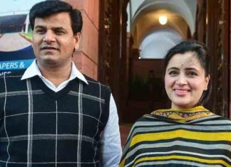 Hanuman Chalisa row: MLA Ravi Rana, wife Navneet arrested