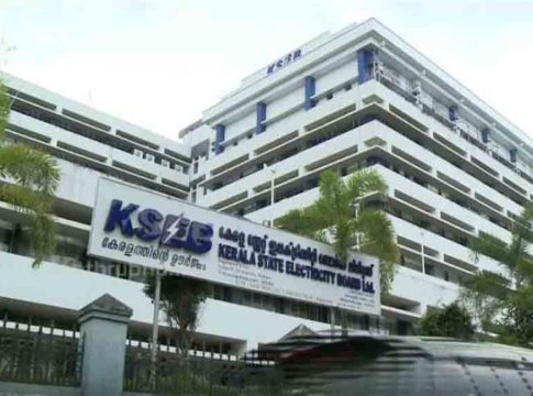 കെഎസ്ഇബിയെ പൂട്ടി വിജിലൻസ്; ‘ഓപ്പറേഷൻ ഷോർട് സർക്യൂട്ട്’, 16.5 ലക്ഷം കണ്ടെടുത്തു Problem solving in KSEB; The term proposed by the minister will end today
