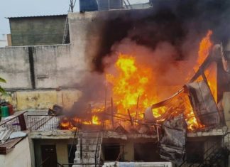 Cylinder Blast In Delhi And 13 Were Injured