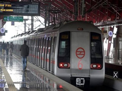 Suicide Attempt Of Woman In Delhi Metro Station