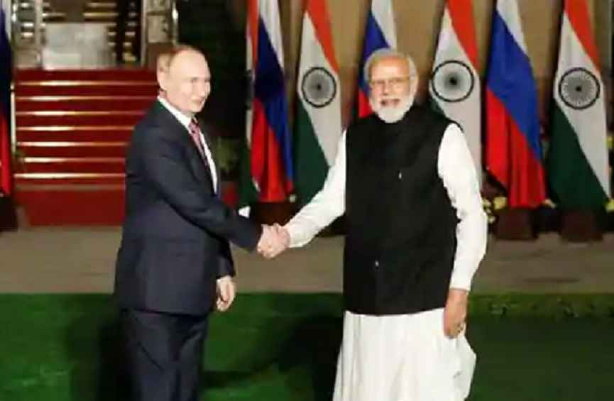 Russian President Vladimir Putin with Prime Minister Narendra Modi