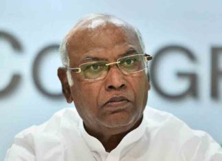 ബജ്രംഗ് ദൾ നിരോധനം; മല്ലികാർജുൻ ഖാർഗെയ്ക്ക് കോടതി നോട്ടീസ് defamation case