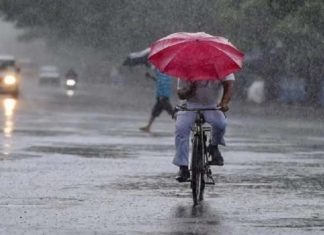 സംസ്ഥാനത്ത് മഴ തുടരുന്നു; വീടുകൾ തകർന്നു, താഴ്ന്ന പ്രദേശങ്ങളിൽ വെള്ളക്കെട്ട് Heavy Rain Alert In Kerala Yellow Alert In 8 Districts Today