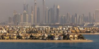 കോവിഡ് പൂർണമായും ഒഴിഞ്ഞിട്ടില്ല, സുരക്ഷാ മാനദണ്ഡങ്ങൾ പാലിക്കണം; യുഎഇ Should Follow Covid Protocols To Avoid Coid Spread Again Said UAE