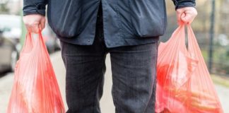 ജൂൺ മുതൽ ഒറ്റത്തവണ ഉപയോഗിക്കുന്ന പ്ളാസ്റ്റിക് ബാഗുകൾക്ക് നിരോധനം; അബുദാബി Abu Dhabi Decided To Ban Single Use Plastic Bags From June