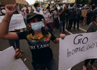 40 MPs leave ruling coalition; The Sri Lankan government lost its majority