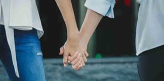 'Partner girls can live together'; High Court