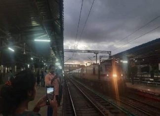 സമ്പൂർണ ഇരട്ടപ്പാത യാഥാർഥ്യമായി; ആദ്യം കടന്നുപോയത് പാലരുവി എക്സ്പ്രസ്