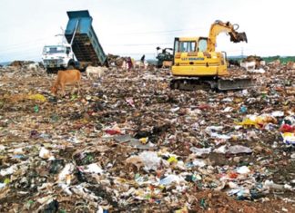 Strong odor from Aravu waste center; Impatient locals, protest